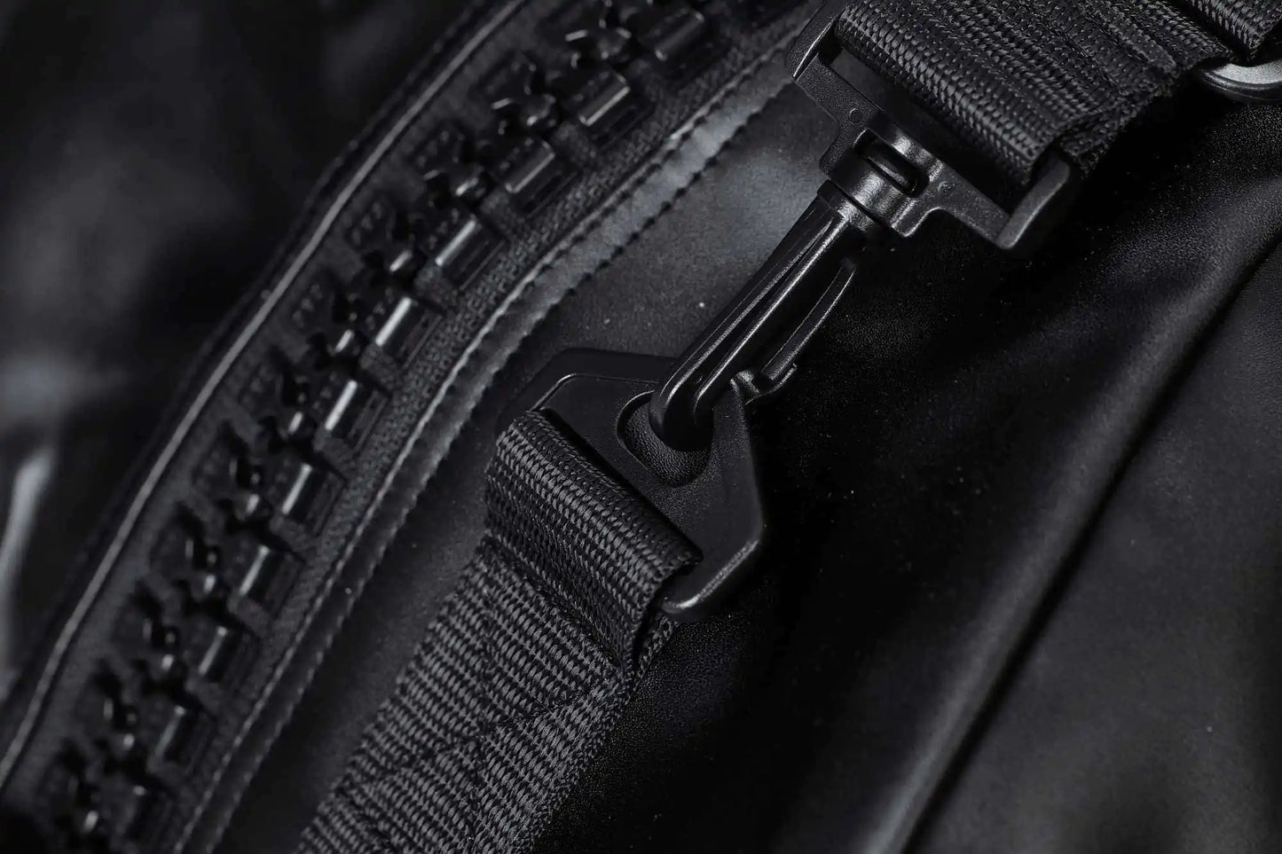 Adidas Hybrid Sporttasche 2in1 "Jiu Jitsu" PU Schwarz/Weiß