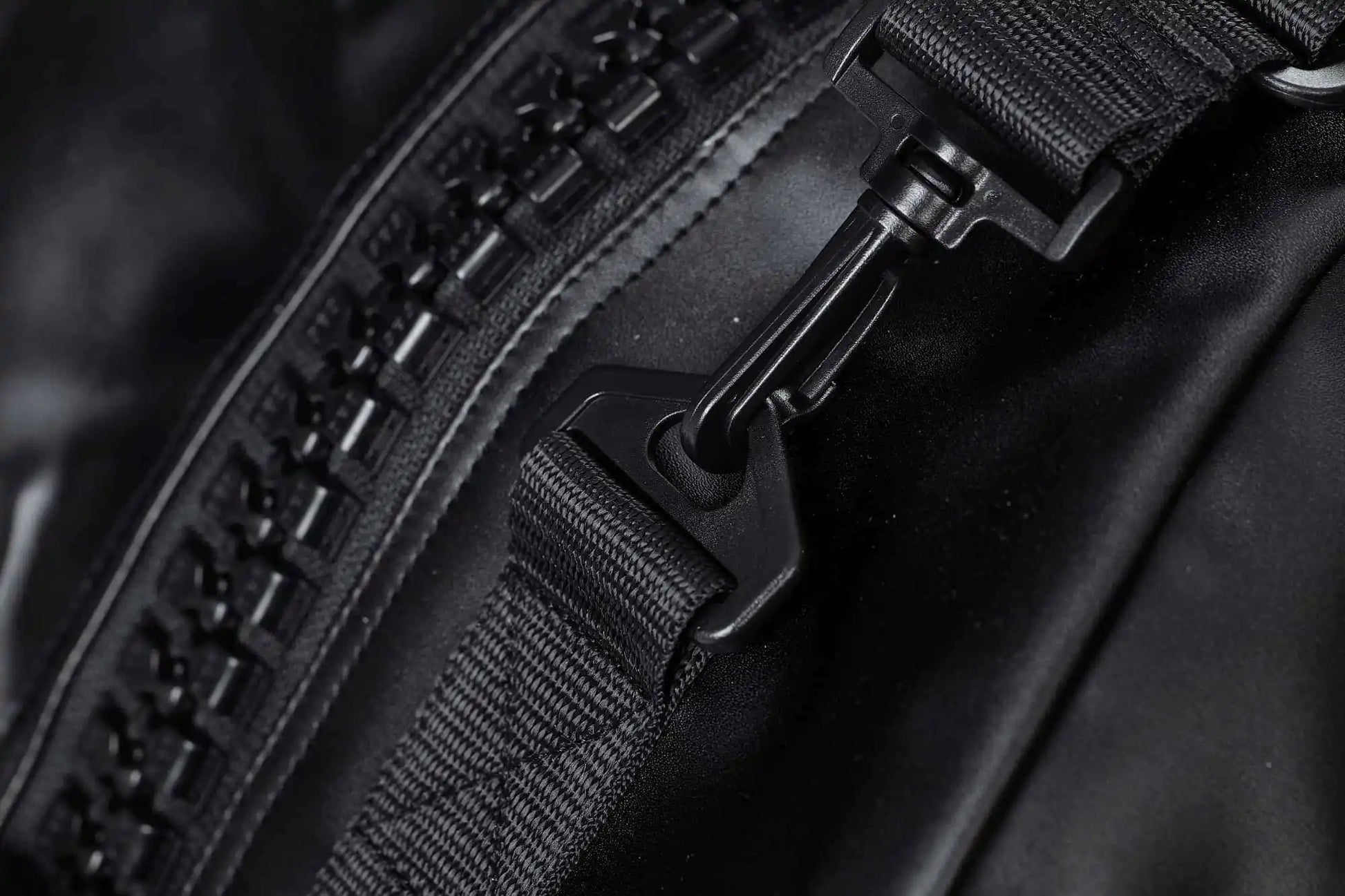 Adidas Hybrid Sporttasche 2in1 "Jiu Jitsu" PU Schwarz/Weiß