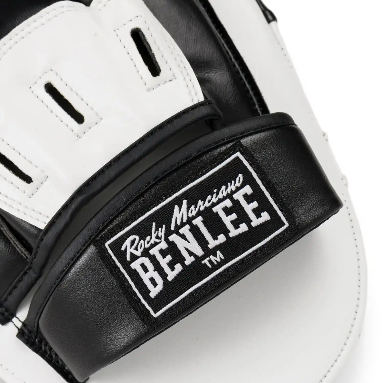 BENLEE Rocky Marciano Handpratzen Dewey Weiß