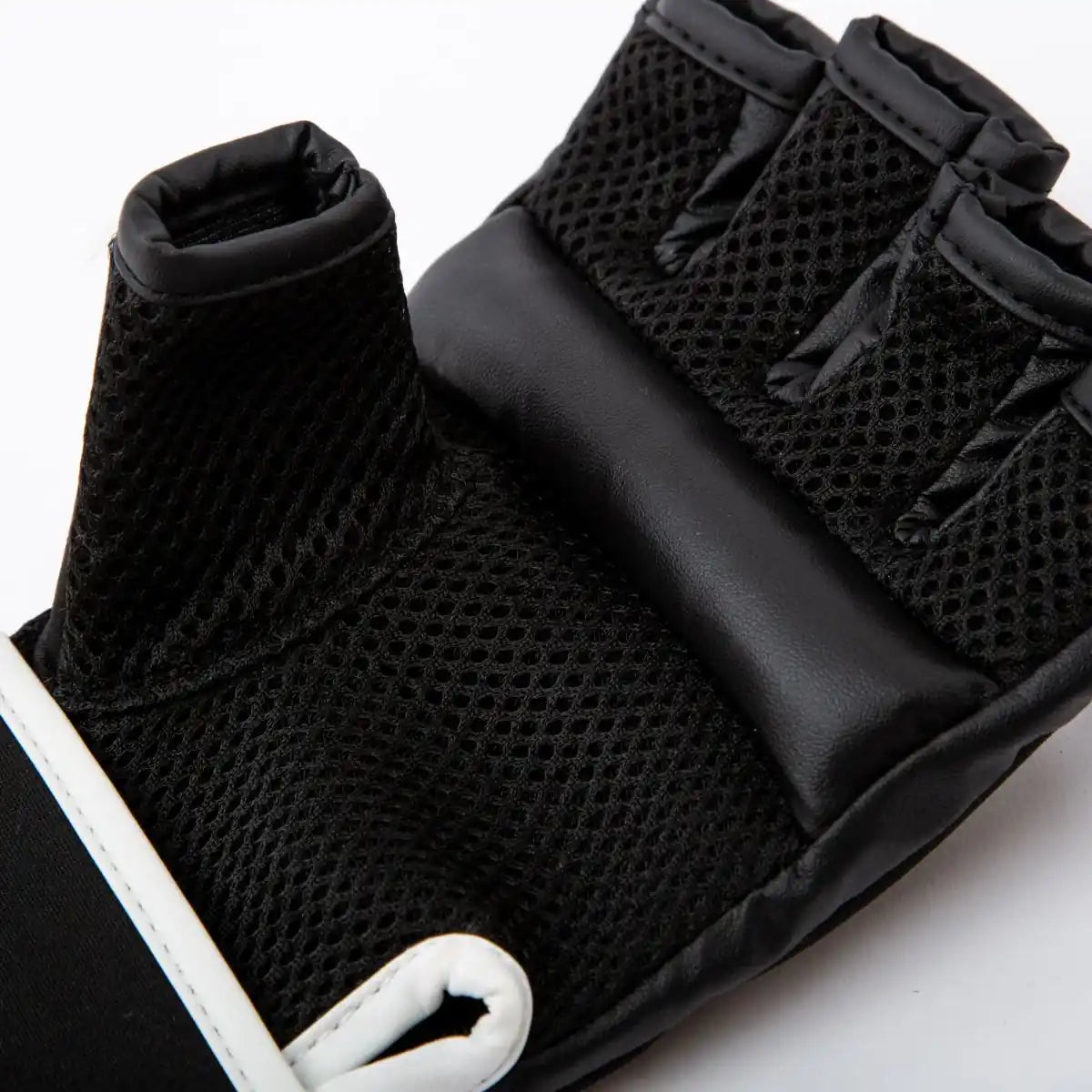 Everlast MMA Handchuhe Core Training Schwarz