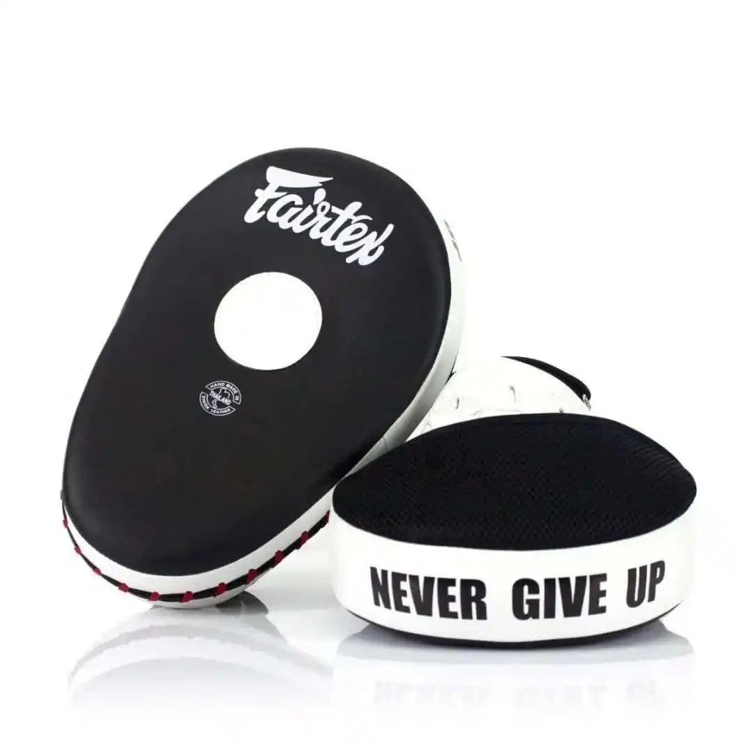 Fairtex Handpratzen FMV13 Schwarz/Weiß