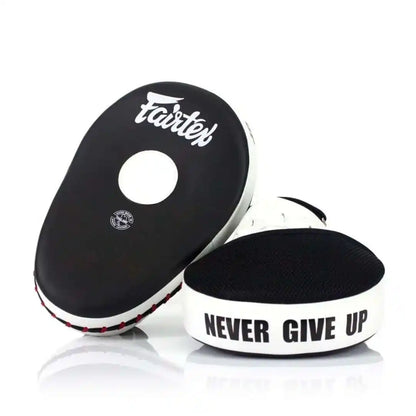Fairtex Handpratzen FMV13 Schwarz/Weiß