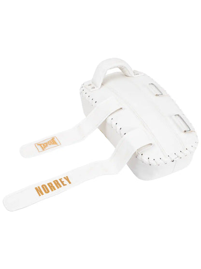 TAPOUT Muay Thai Pratzen Norrey Weiß/Gold