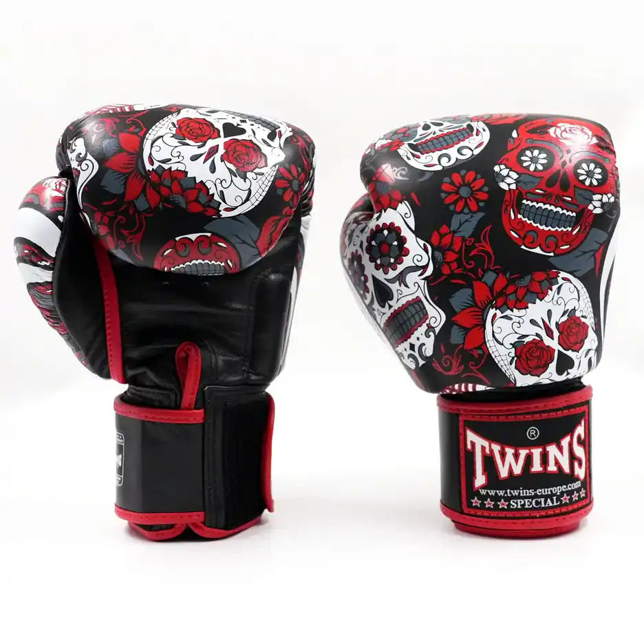 Twins Boxhandschuhe FBGVL 3 Skull Red