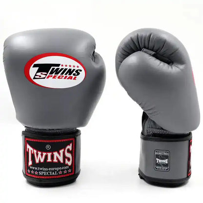 Twins Muay Thai Bundle 1 Grau
