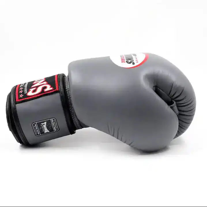 Twins Muay Thai Bundle 1 Grau